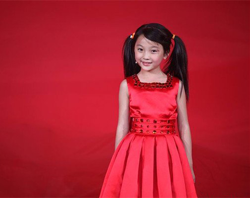 林妙可歌唱祖国走红 带你揭秘林妙可家庭背景