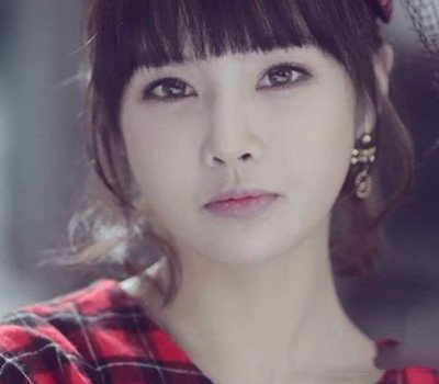 韩星tara全宝蓝 父母皆从事演艺事业