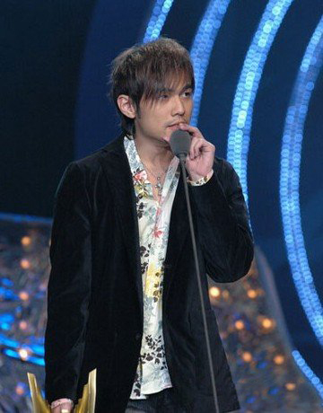 周杰伦和罗志祥被爆闹僵 娱乐圈没有真兄弟