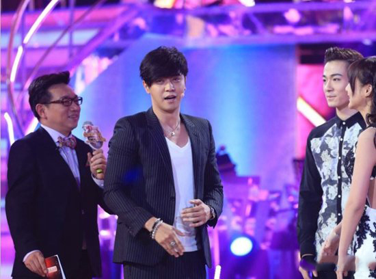 周杰伦和罗志祥被爆闹僵 娱乐圈没有真兄弟