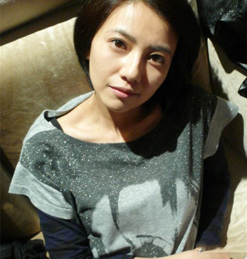 高圆圆生活照曝光 素颜依旧清新美丽