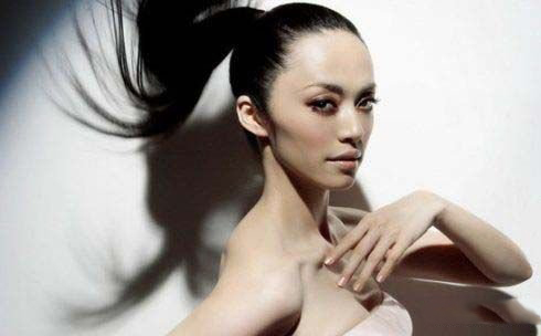 姚晨图片大全 华人女星姚晨登上全球顶级年历封面