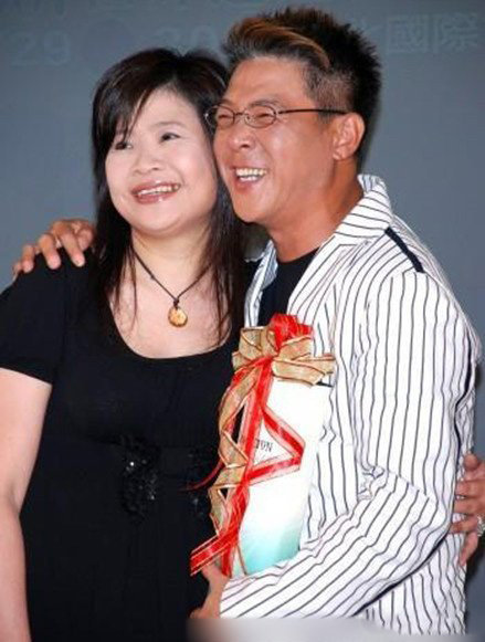 姜育恒老婆名叫李凤凰 姜育恒老婆资料照片揭秘 姜育恒老婆名叫李凤凰 姜育恒老婆资料照片揭秘