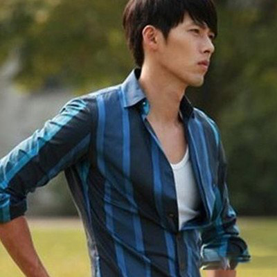 玄彬秘密花园剧照曝光 展成熟干练气质