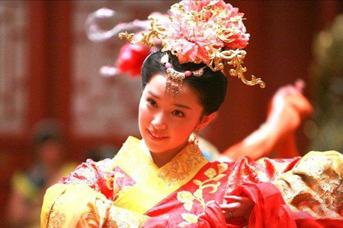 《新还珠》拒绝借位 阚清子吻戏图、戏照不掺假