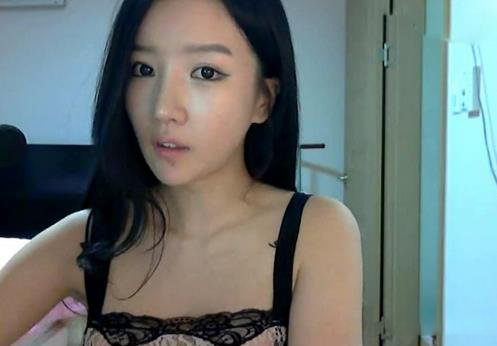 韩国女主播朴妮唛露乳沟 女性快速丰胸仅需两招