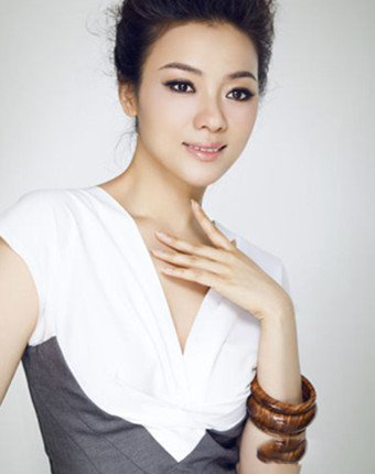 陈思思简介 一朵逐日的向日葵正逐渐成长