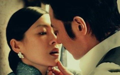 章子怡激情床吻戏盘点 和汪峰的恋情不被外界看好 章子怡激情床吻戏盘点 和汪峰的恋情不被外界看好