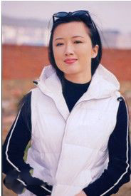 侯勇与老婆沈蓉婚变 潘雨辰为现任老婆