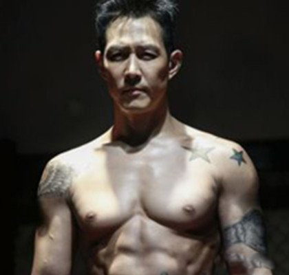 韩国型男李政宰肌肉图片曝光 傲人腹肌尽显野性魅力 韩国型男李政宰肌肉图片曝光 傲人腹肌尽显野性魅力