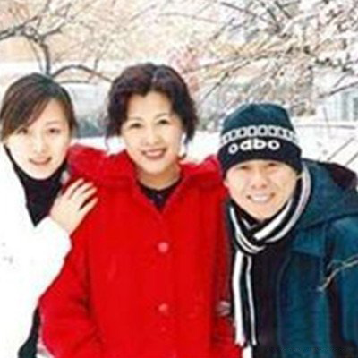 潘长江老婆美艳高大 和潘长江又发生什么故事呢