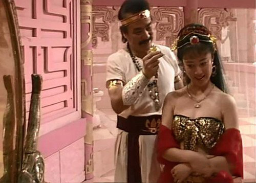 傅艺伟版封神榜大尺度跳艳舞 自曝从09年开始吸毒