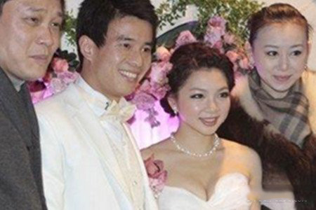 范志毅老婆李茏怡穿着暴露 与范志毅情史曝光