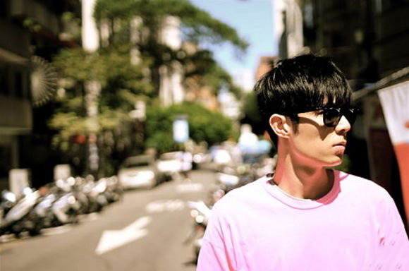 揭秘周柏豪身高 大长腿歌手的娱乐“江湖记录” 揭秘周柏豪身高 大长腿歌手的娱乐“江湖记录”