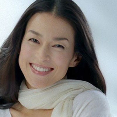 展示铃木保奈美高清图片 揭秘她一生传奇的演艺生涯