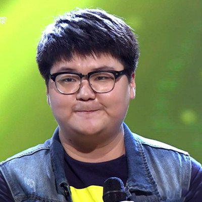 yellow李文慧演唱征服全场 个人资料遭曝光 yellow李文慧演唱征服全场 个人资料遭曝光