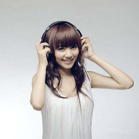 刘惜君性感照展示 首唱会引百万粉丝刷屏