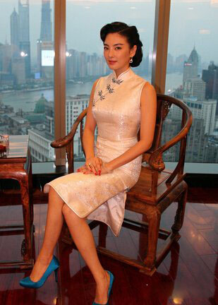 张雨绮的旗袍照欣赏 3大穿搭技巧为你塑造古典气质