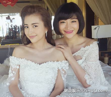 柳岩当伴娘被抓弄 给贾琳点赞！柳岩差点被扔进泳池