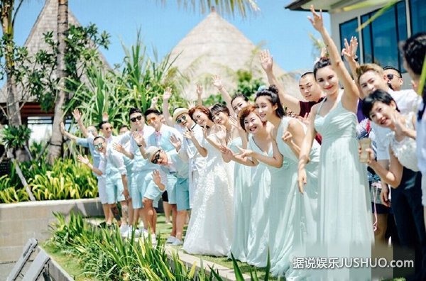 柳岩当伴娘被抓弄 给贾琳点赞！柳岩差点被扔进泳池