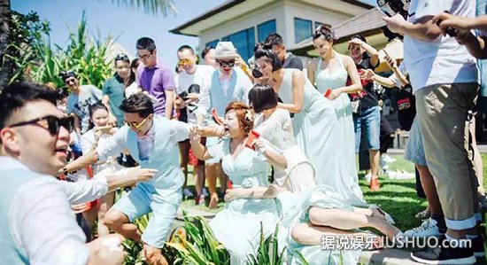 包贝尔婚礼上,柳岩遭伴郎团戏弄险被扔下水 包贝尔婚礼上,柳岩遭伴郎团戏弄险被扔下水