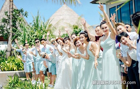 包贝尔婚礼上,柳岩遭伴郎团戏弄险被扔下水 包贝尔婚礼上,柳岩遭伴郎团戏弄险被扔下水