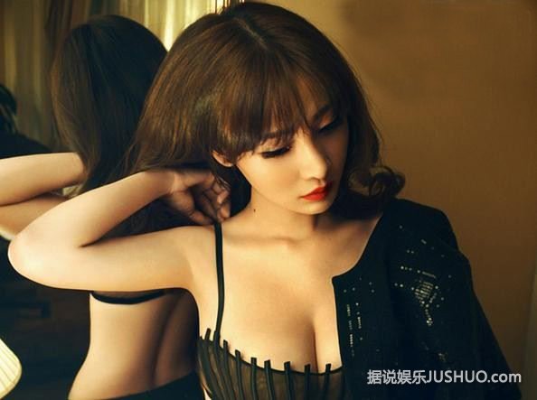 包贝尔婚礼上,柳岩遭伴郎团戏弄险被扔下水 包贝尔婚礼上,柳岩遭伴郎团戏弄险被扔下水