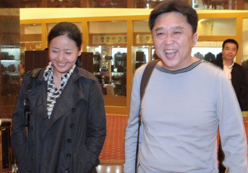 于谦老婆是谁 夫妻两人相差10岁似父女 于谦老婆是谁 夫妻两人相差10岁似父女