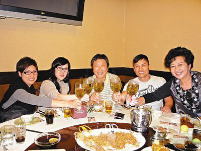 苗侨伟老婆戚美珍个人资料 揭秘其演艺经历