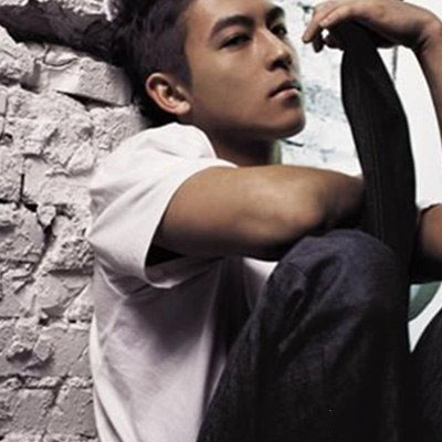 曝光艳照门颜颖思和陈冠希原图 事后回应面容憔悴