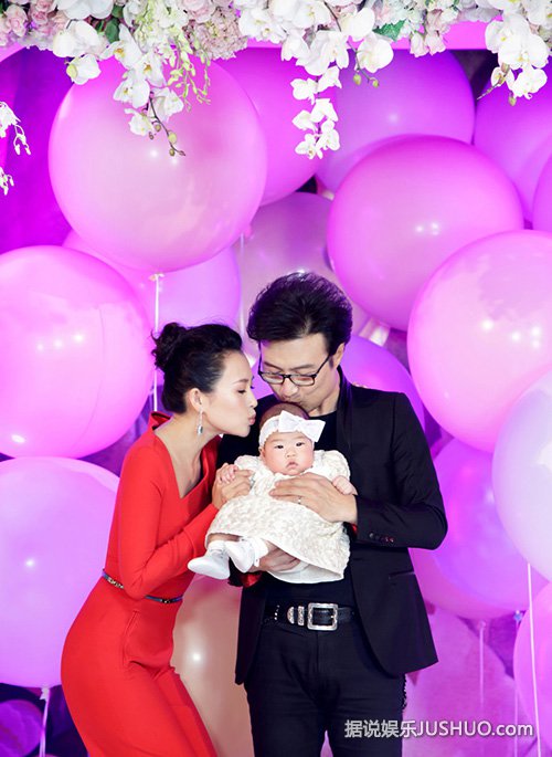 章子怡汪峰为爱女办百日宴 首曝孕期细节:顺产坚持母乳喂养 章子怡汪峰为爱女办百日宴 首曝孕期细节:顺产坚持母乳喂养