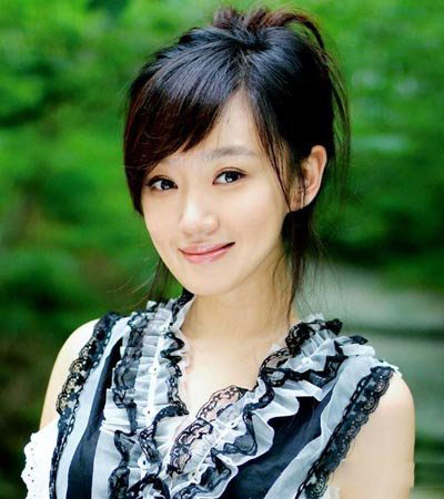 薛佳凝穿短裙不慎走光 曝光薛佳凝的早年经历 薛佳凝穿短裙不慎走光 曝光薛佳凝的早年经历