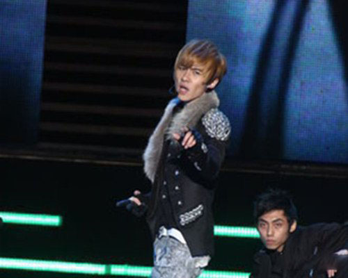 揭秘郭采洁菜花事件 “菜花”之苦未了 眼睛又衰变“蛋花”