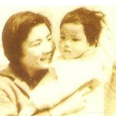 王菲父母图片曝光 揭秘与父亲的往事 王菲父母图片曝光 揭秘与父亲的往事