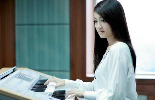 王小玮的老公是谁呢 怀疑王小玮和王小海是情侣