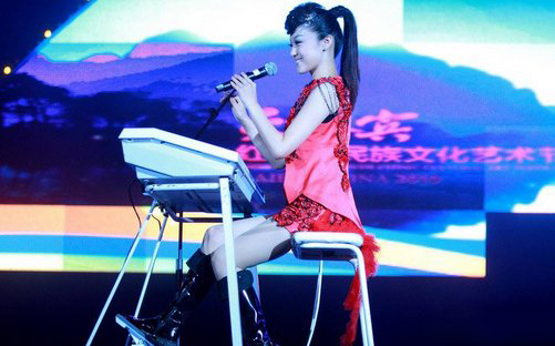 王小玮的老公是谁呢 怀疑王小玮和王小海是情侣