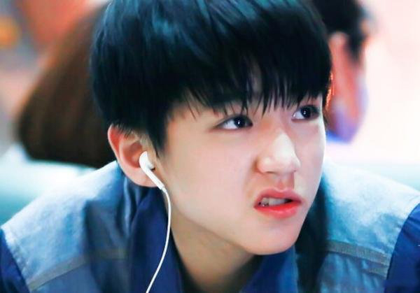 王俊凯穿女装的样子 画面太美不敢看