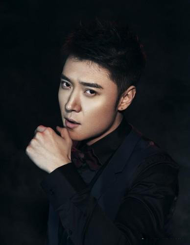 张丹峰家庭背景曝光 花千骨最火配角