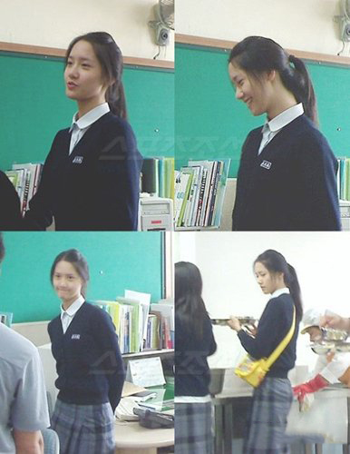 林允儿校服图片曝光 被偷拍一样美丽 林允儿校服图片曝光 被偷拍一样美丽