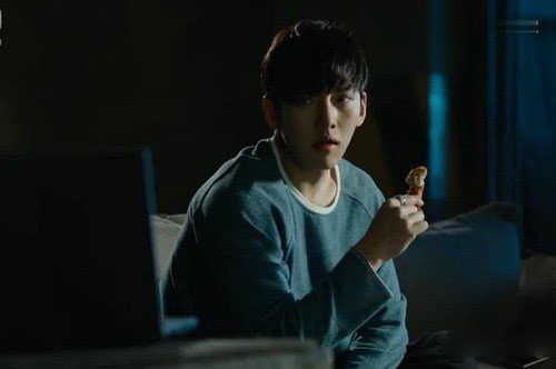 池昌旭healer剧照曝光 揭秘其惊艳背后的演技磨砺