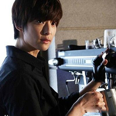 欣赏赖雅妍短发照片 网友称被帅哭