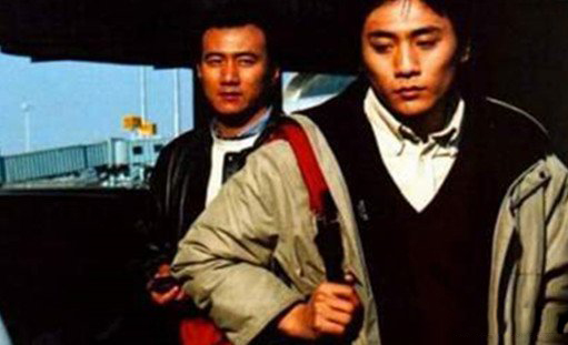 刘烨早期蓝宇剧照引怀念 网友惊呼“久违的忧郁眼神 刘烨早期蓝宇剧照引怀念 网友惊呼“久违的忧郁眼神