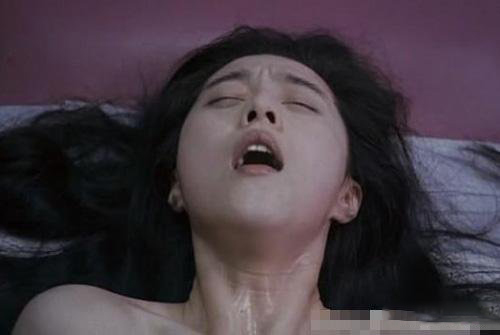 范冰冰床照曝光 陪睡风波一度传闻甚嚣