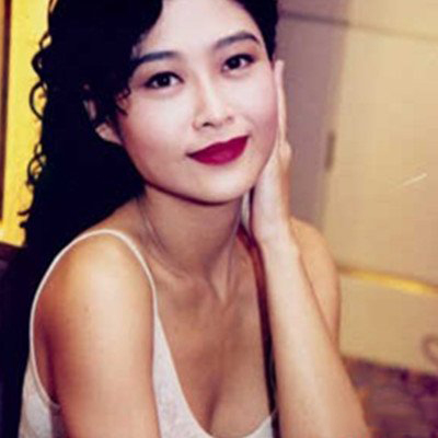 香港艳星叶玉卿照片展示 揭秘其艰辛暴富史