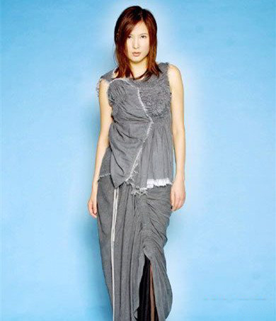 香港歌手纪如璟 以最自然的女人味令你惊艳