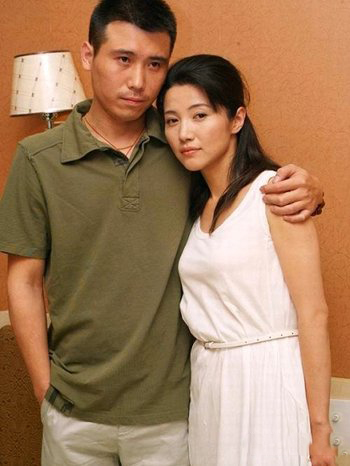 李乃文现实中老婆是黄曼 李乃文与黄曼因戏生情受关注