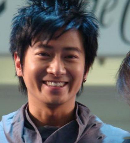 孙耀威主演的电视剧 剧种多多欢乐多多的全能演员