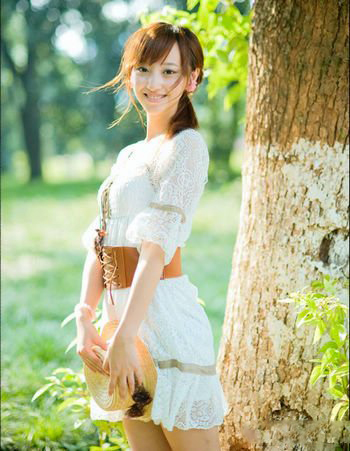 王若涵的演艺经历大揭秘 社会对她的评价怎样 王若涵的演艺经历大揭秘 社会对她的评价怎样