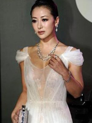 陈紫函性感透视装图片 他到底有没有被潜规则 陈紫函性感透视装图片 他到底有没有被潜规则