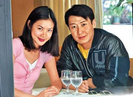 黎明与乐基儿闺房照被曝光 传黎明乐基儿闺房纵欲30日